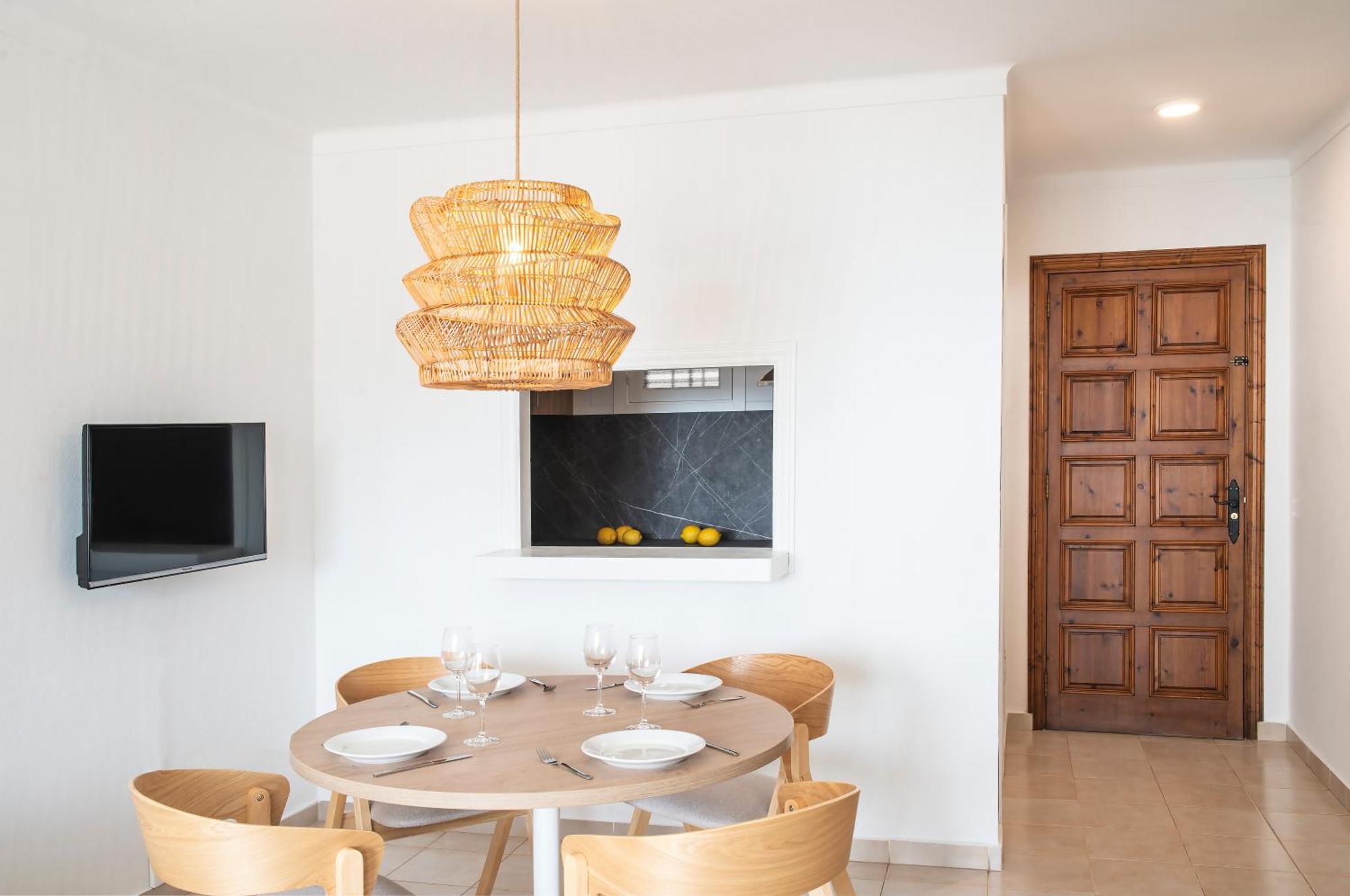 Pierre & Ros Ibiza Apartamento Santa Eulária des Riu